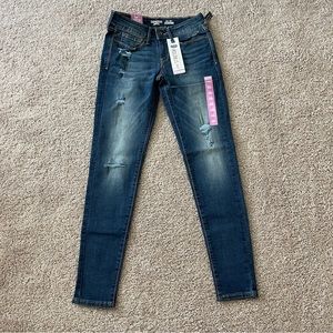 Denizen from Levi's Juniors Low-Rise Jegging Jeans Size 1
